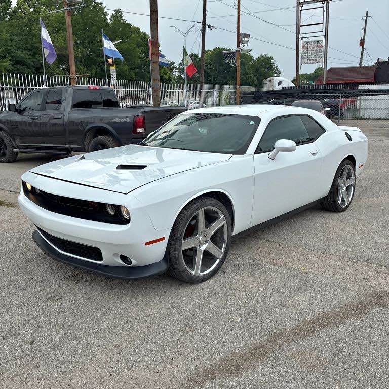 2019 Dodge Challenger - SXT Coupe 2D