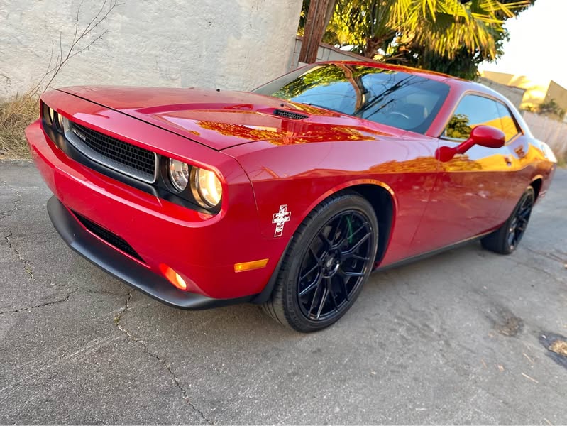 2013 Dodge Challenger - SXT Plus Coupe 2D