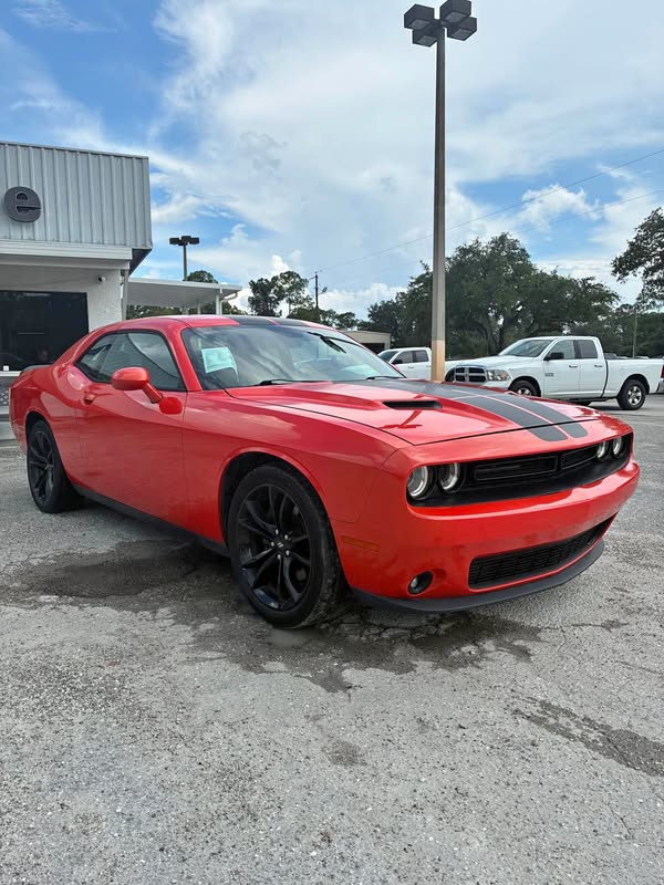 2017 Dodge Challenger SXT Plus Coupe 2D
