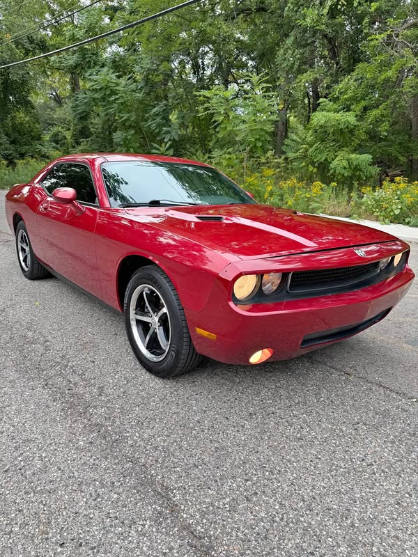 2010 Dodge Challenger - SXT Coupe 2D