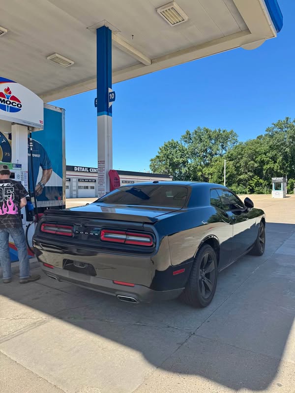 2015 Dodge Challenger - Sxt