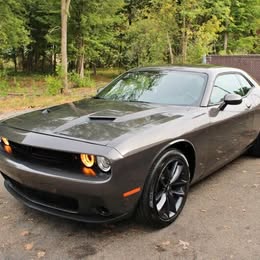 2023 Dodge challenger sxt