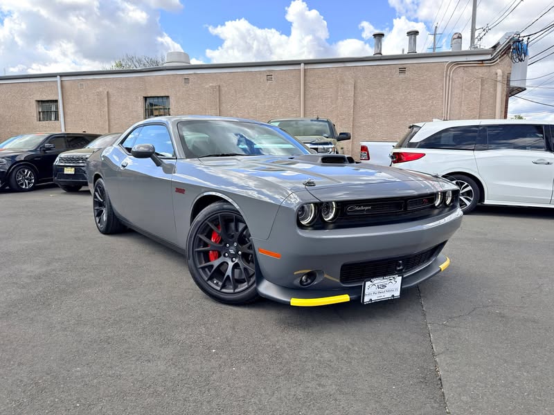 2023 Dodge Challenger R\/T Scat Pack (Read seller description)