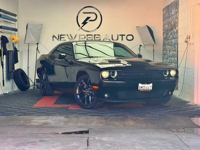 2019 Dodge Challenger - SXT PLUS