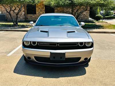 2016 Dodge Challenger - SXT
