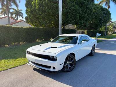 2019 Dodge Challenger 5.7L HEMI RT COLLECTORS ~ ONLY 19K...