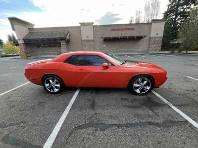 2009 Dodge Challenger SRT8 Coupe 2D