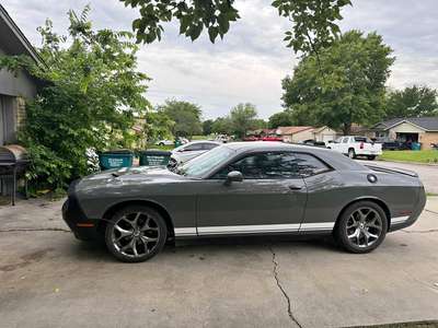 2017 Dodge Challenger - SXT Plus Coupe 2D