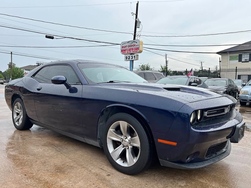 2016 Dodge Challenger SXT Coupe 2D