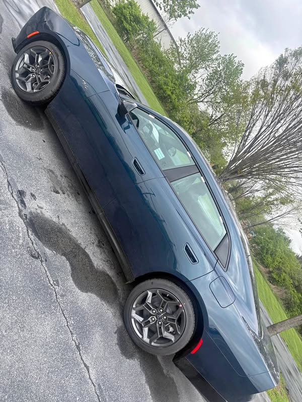 2026 Dodge Charger - R\/T Sedan 4D