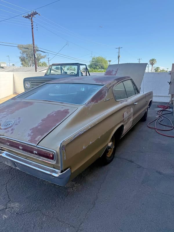 1967 Dodge Charger - 383