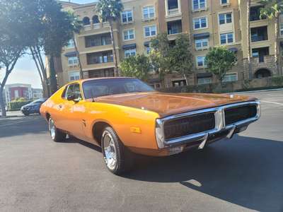 1972 Dodge Charger 383V8, Rebuilt trans, Engine...