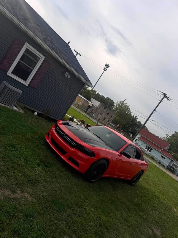 2017 Dodge Charger - SE Sedan 4D
