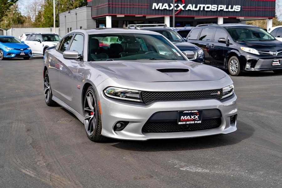2016 Dodge Charger R\/T Scat Pack