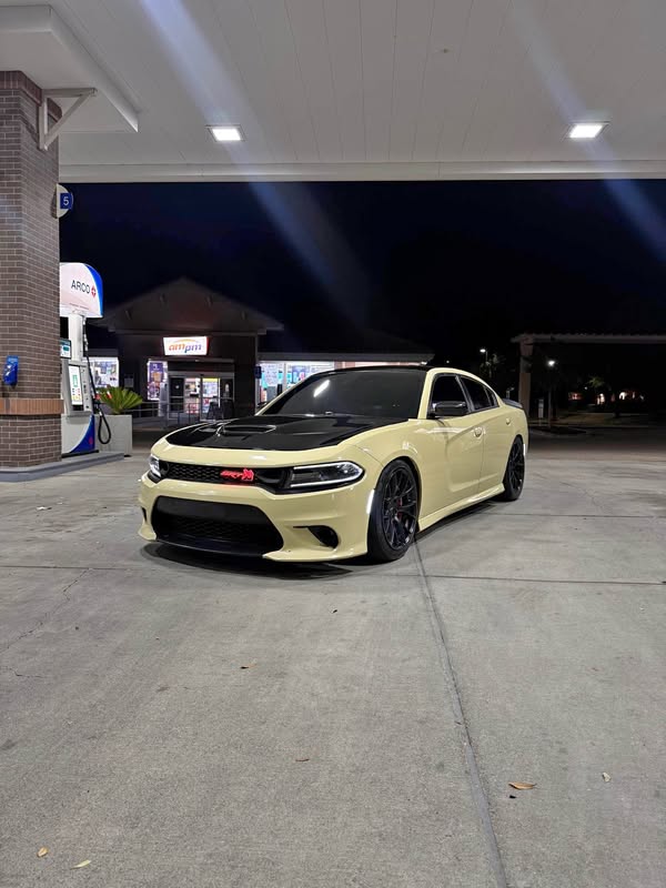 2019 Dodge Charger - R\/T Scat Pack Sedan 4D