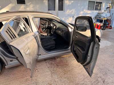 2014 Dodge Charger - SE Sedan 4D