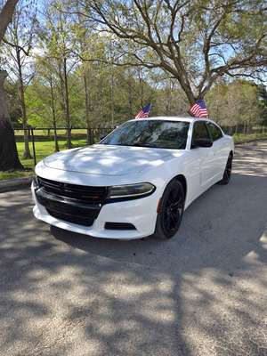 2016 Dodge Charger - SE Sedan 4D