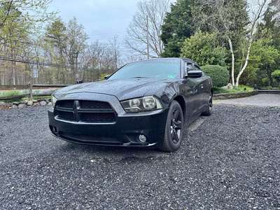 2013 Dodge Charger - SE Sedan 4D