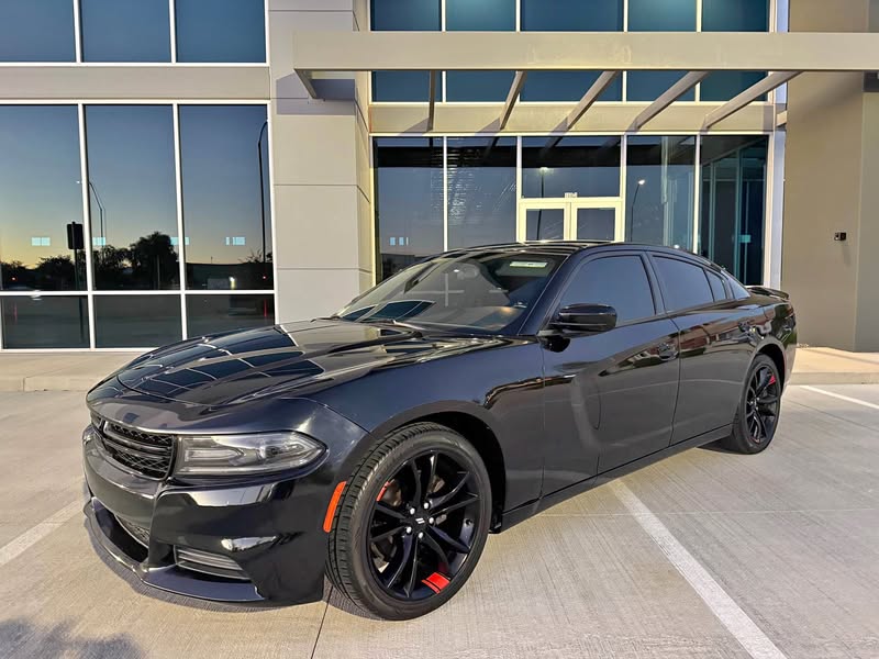 2018 Dodge Charger - SXT Sedan 4D