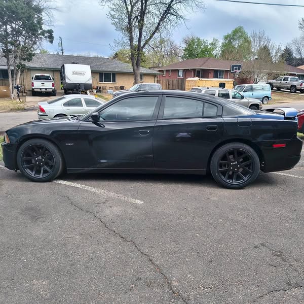 2014 Dodge Charger R\/T Plus 5.7 Hemi This Car Is Fast!!!
