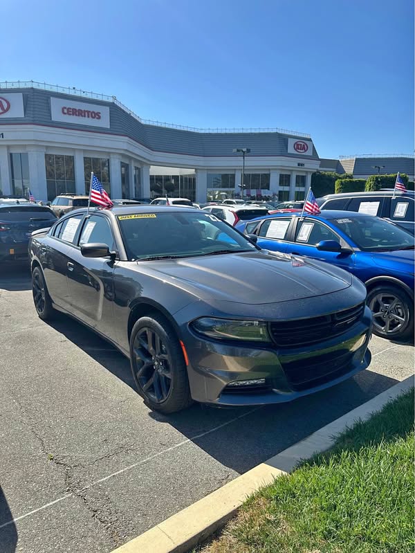 2022 Dodge Charger - SXT Sedan 4D