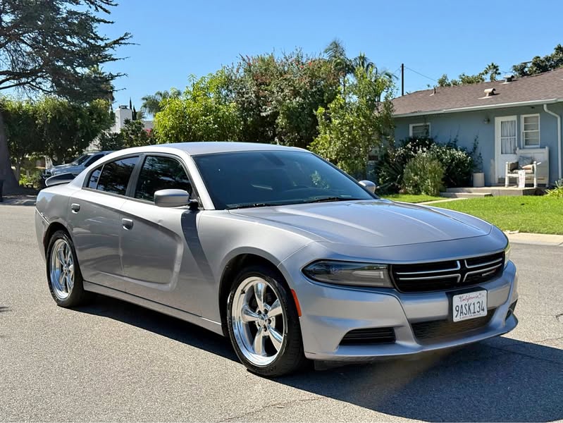 2015 Dodge Charger - SXT Sedan 4D