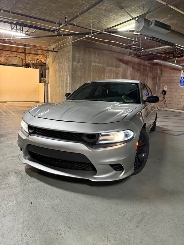 2017 Dodge Charger - SXT Sedan 4D