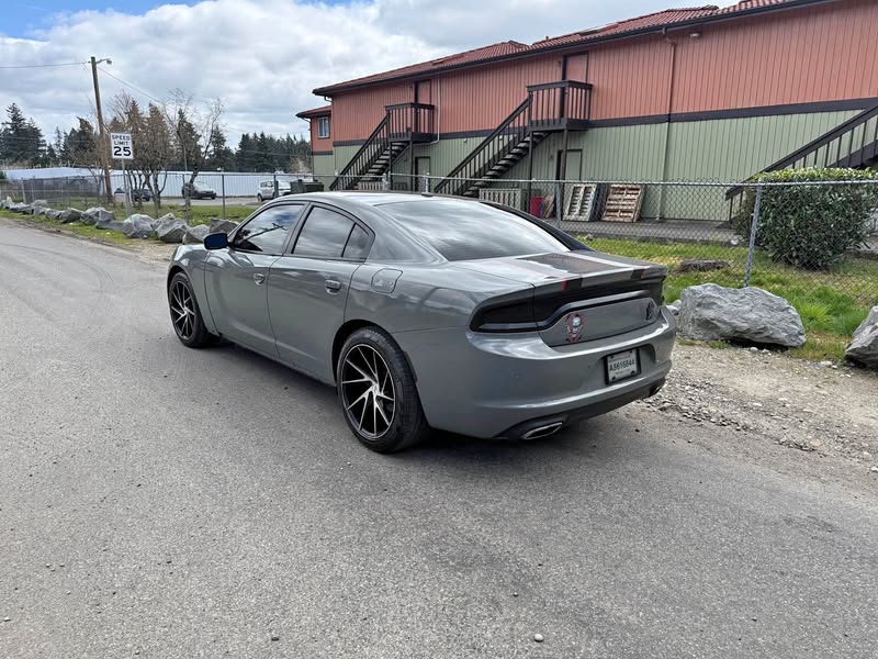 2017 Dodge Charger - SXT Sedan 4D
