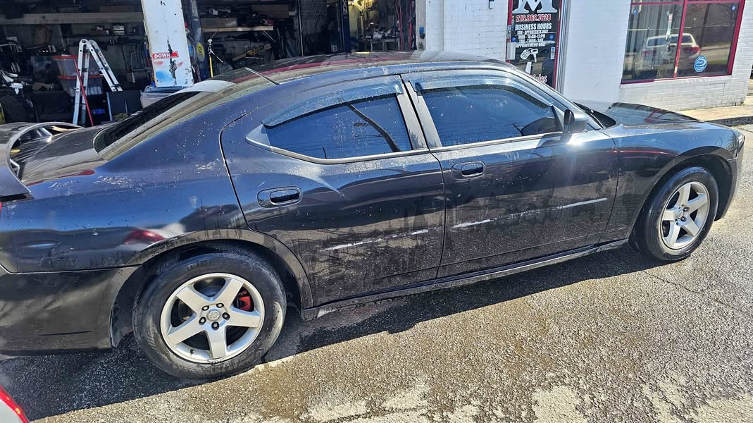 2006 Dodge Charger - SE Sedan 4D