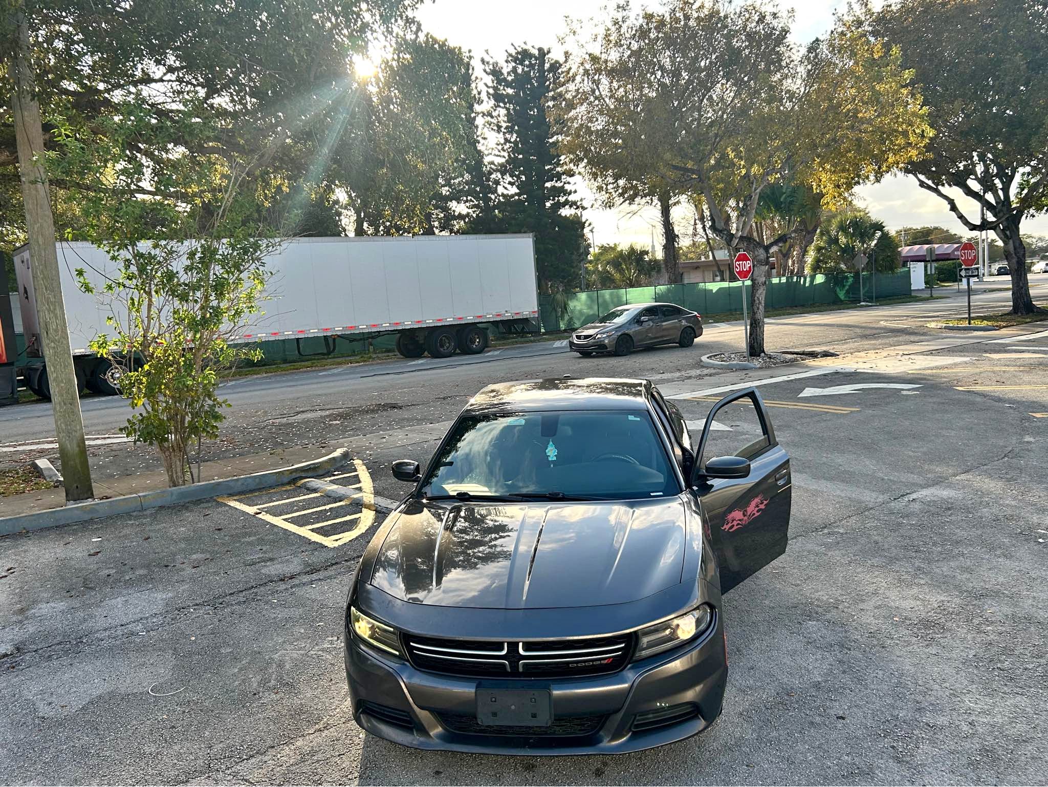 2015 Dodge Charger - SE Sedan 4D
