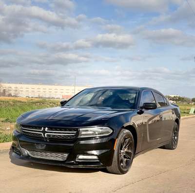 2017 Dodge Charger - SXT Sedan 4D