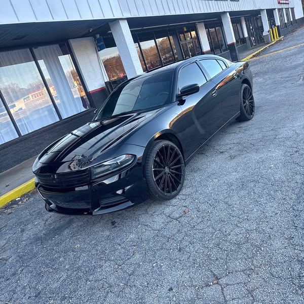 2015 Dodge Charger - SXT