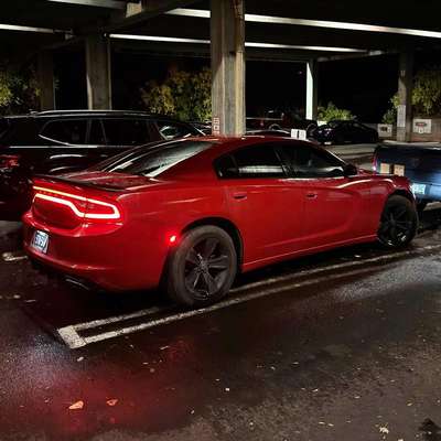 2015 Dodge Charger - SE Sedan 4D