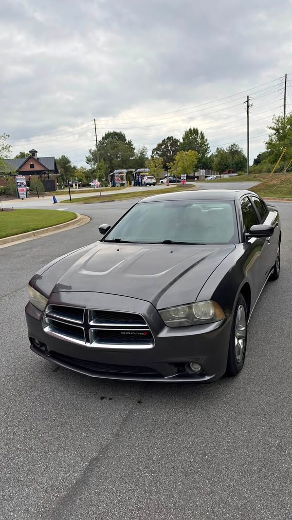 2014 Dodge Charger - SE Sedan 4D