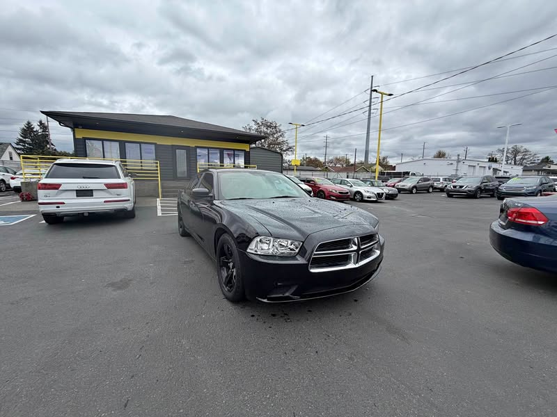 2013 Dodge Charger - SE Sedan 4D
