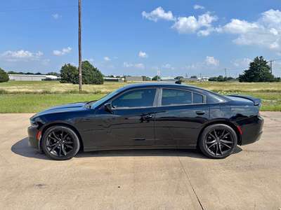 2016 Dodge Charger - SE Sedan 4D