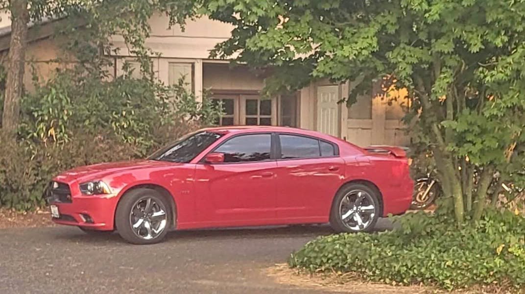 2011 Dodge Charger - R\/T Sedan 4D OBO