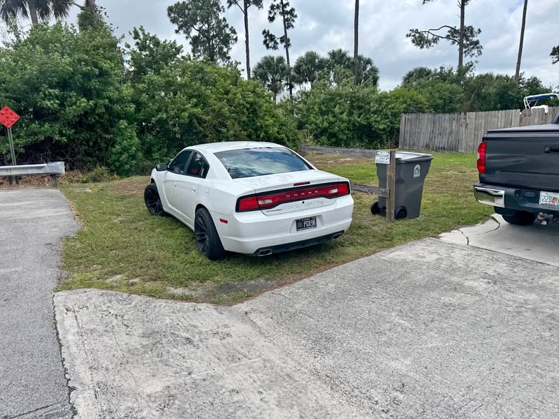 2014 Dodge Charger - SE Sedan 4D