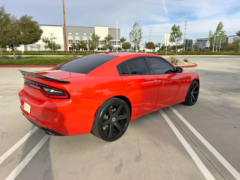 2020 Dodge Charger SXT orange edition