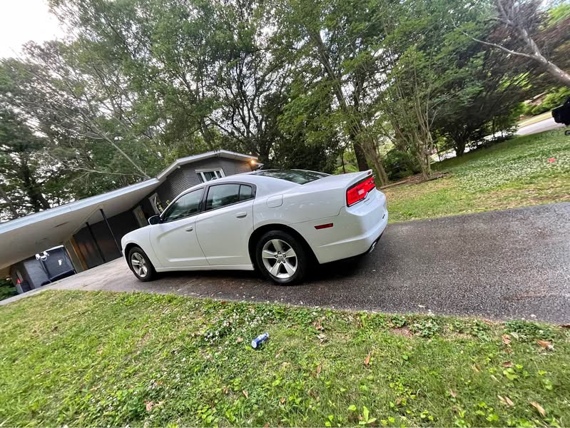 2012 Dodge Charger - SE Sedan 4D