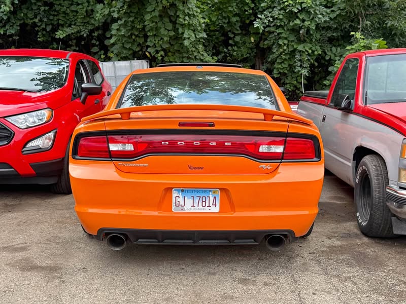 2014 Dodge Charger - R\/T Sedan 4D