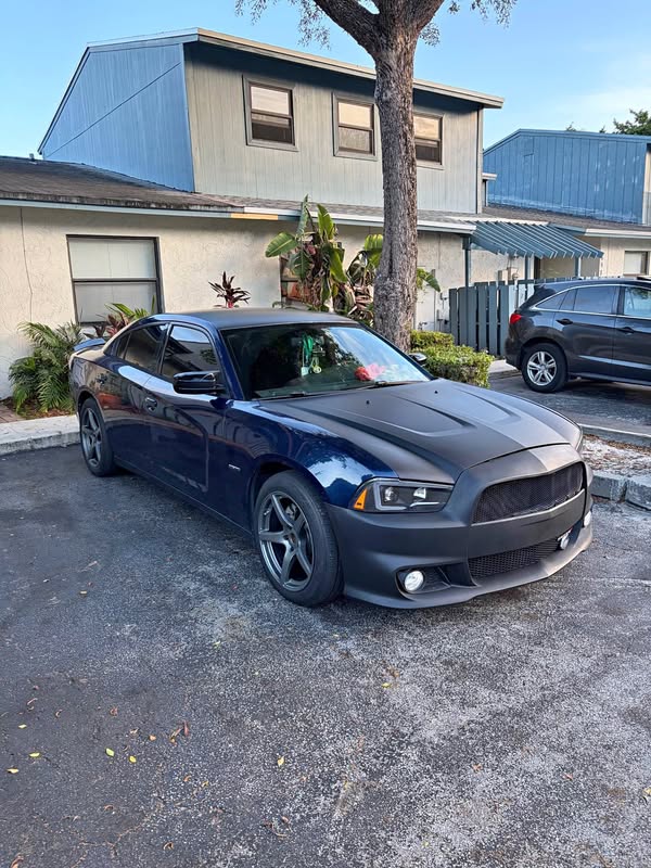 2013 Dodge Charger - R\/T Sedan 4D