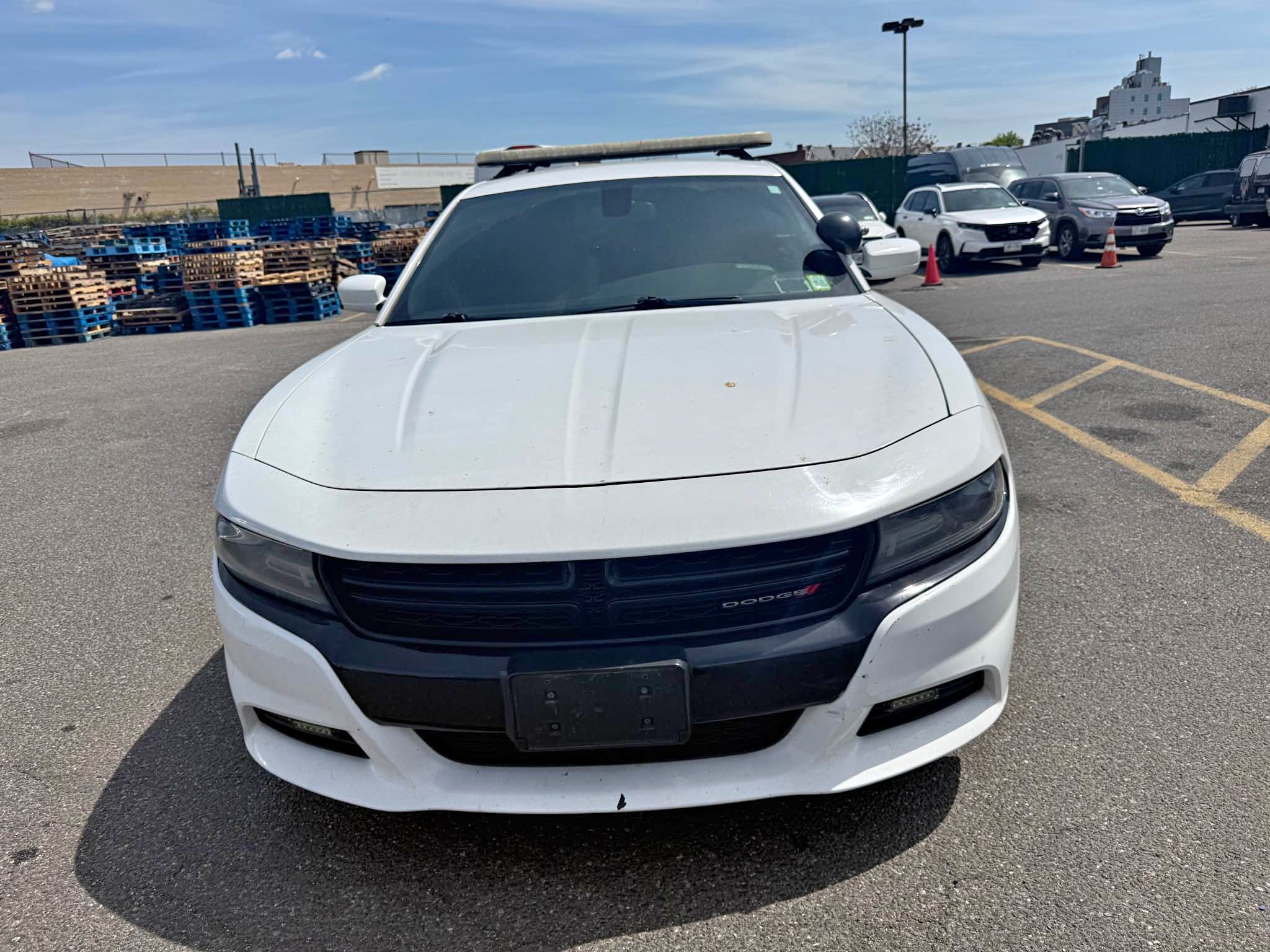 2015 Dodge Charger - SE Sedan 4D