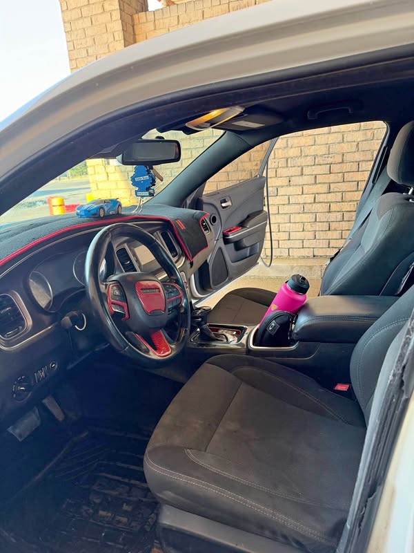 2015 Dodge Charger - SE Sedan 4D