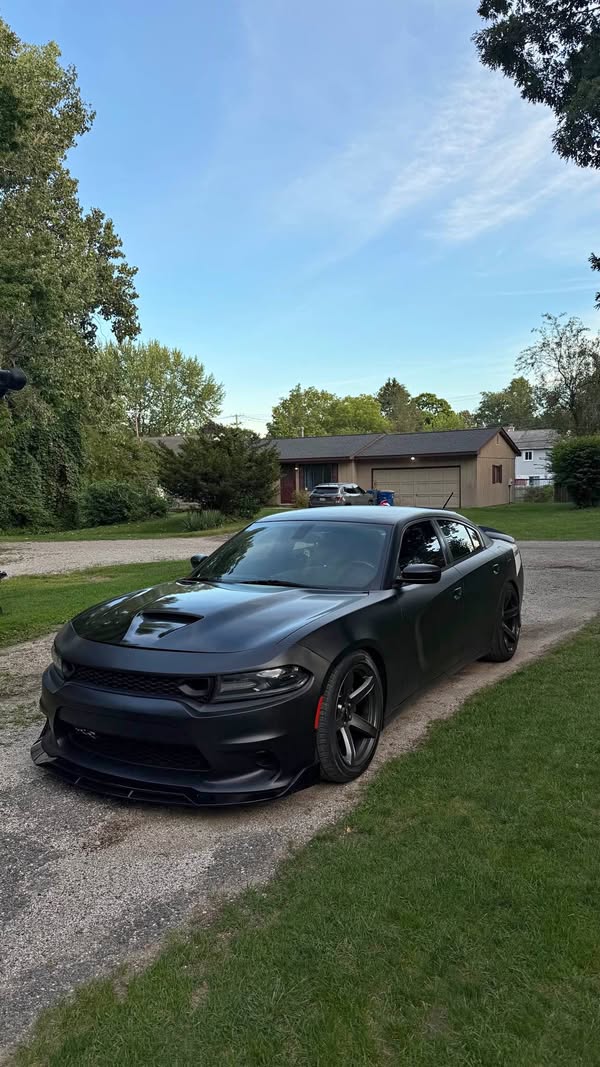 2016 Dodge Charger - R\/T Sedan 4D
