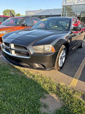 2014 Dodge Charger - SE Sedan 4D