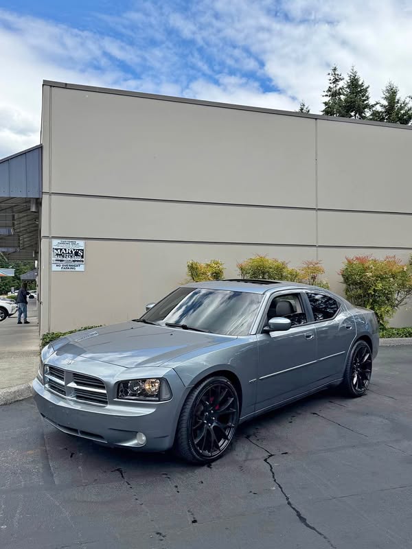2006 Dodge Charger - R\/T Sedan 4D