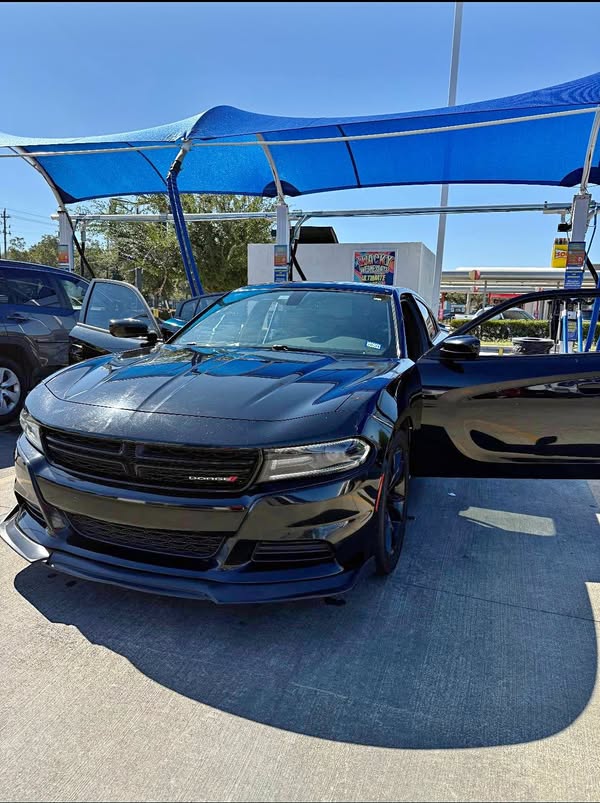 2016 Dodge Charger - SXT Sedan 4D