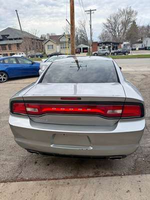 2013 Dodge Charger - SE Sedan 4D