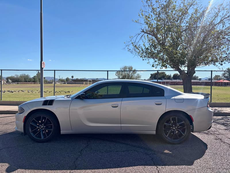 2019 Dodge Charger - SXT Sedan 4D